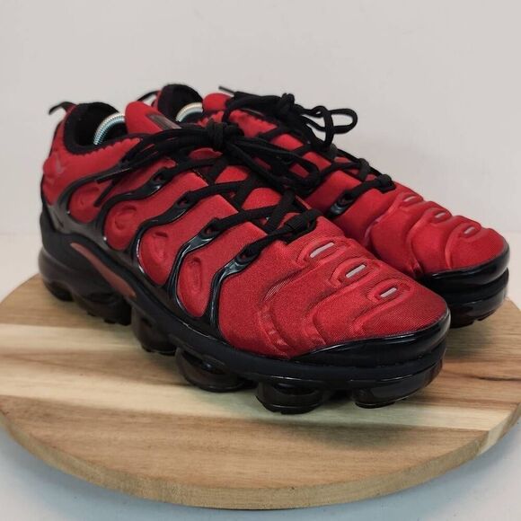 Nike Air Vapormax Plus Men\'s Red & Black Sneaker Size 10 Stunning Sneakers main image 6